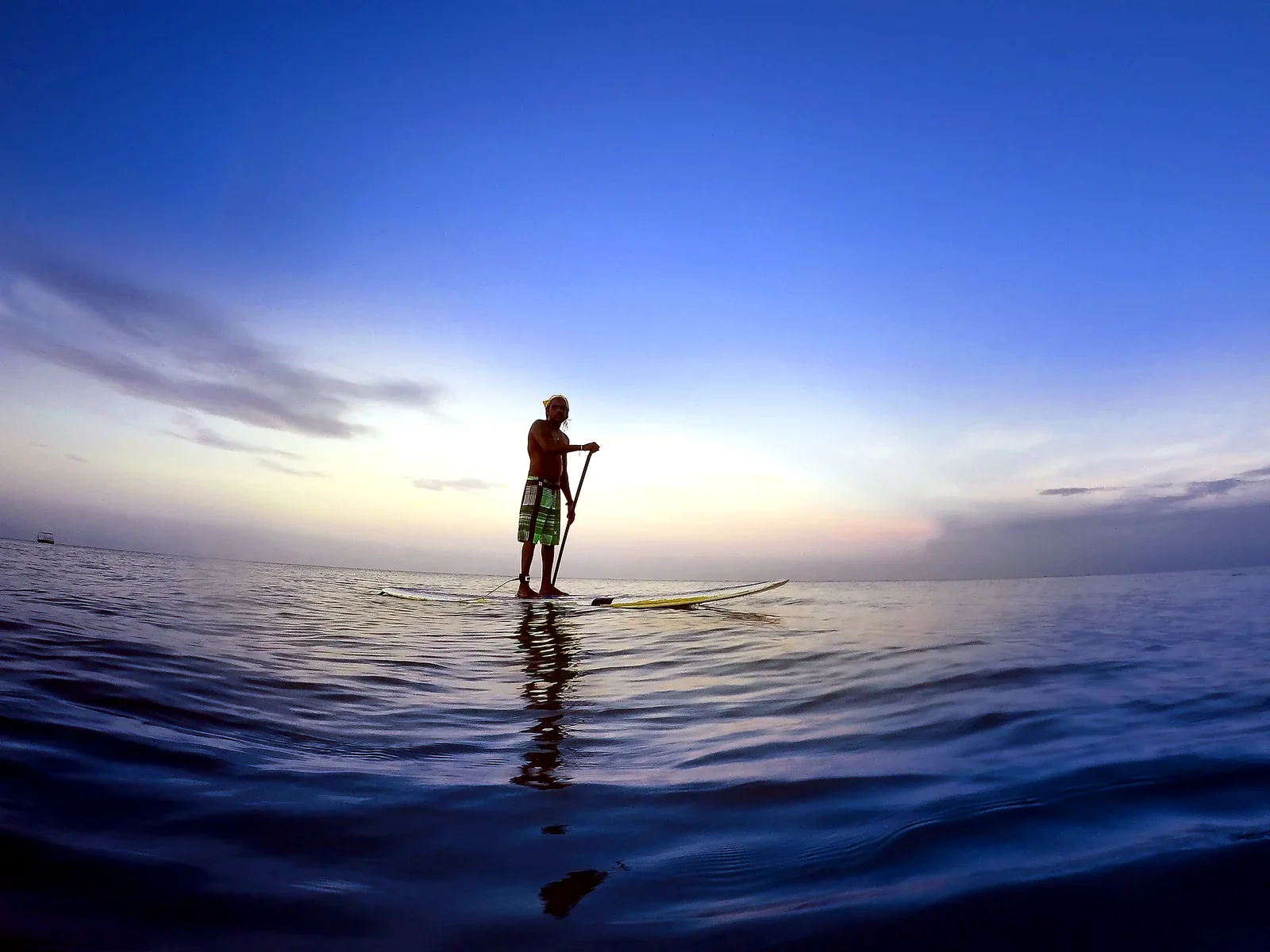 Pratique de stand up paddle